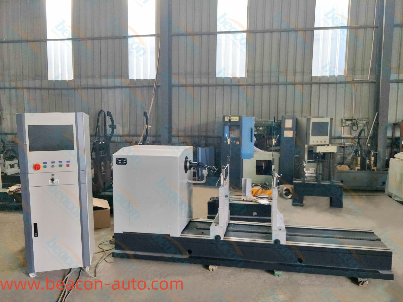 YYW-500A Universal Joint Dynamic Balancing Machine