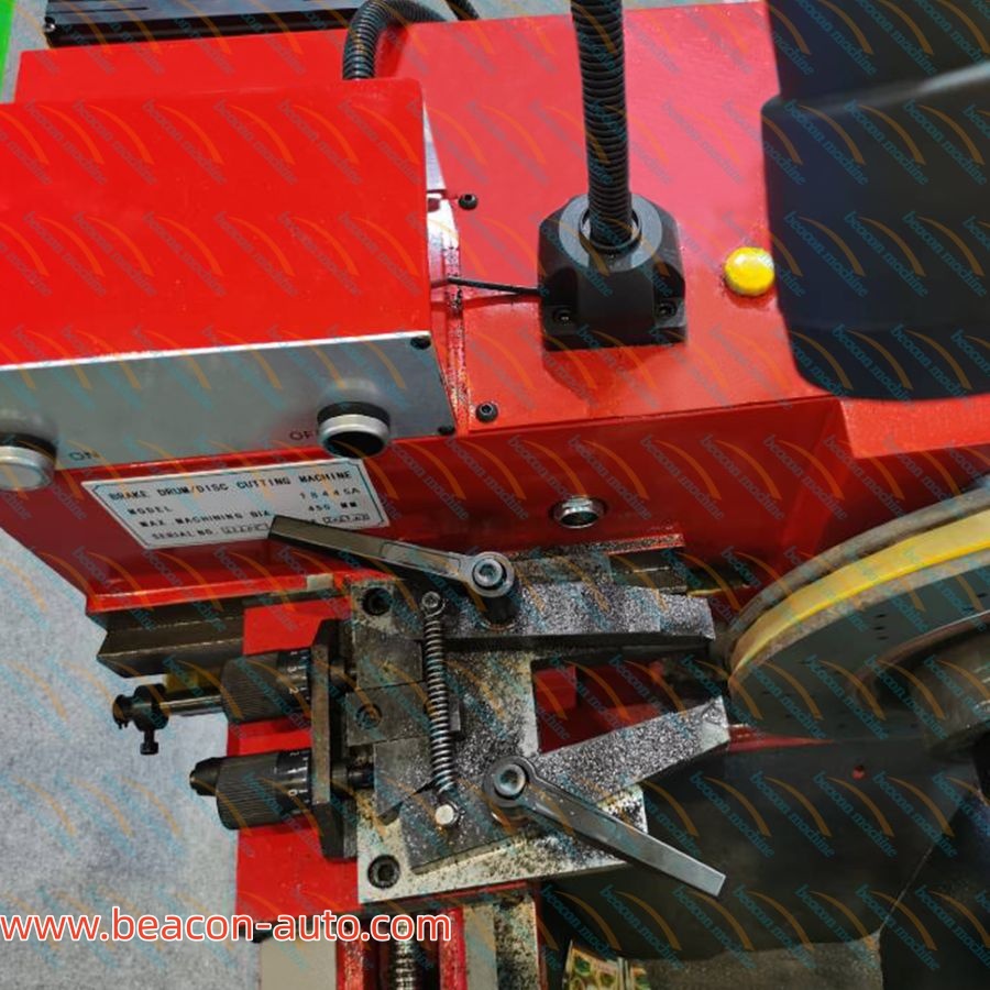 working area of T8445A Brake Disc and Drum Lathe Machine